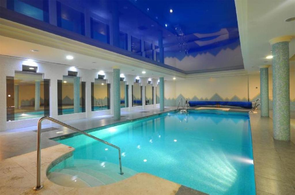 Апартаменти Apt With Heated Pool & Excellent Location - Todoholiday Бенальмадена Екстер'єр фото