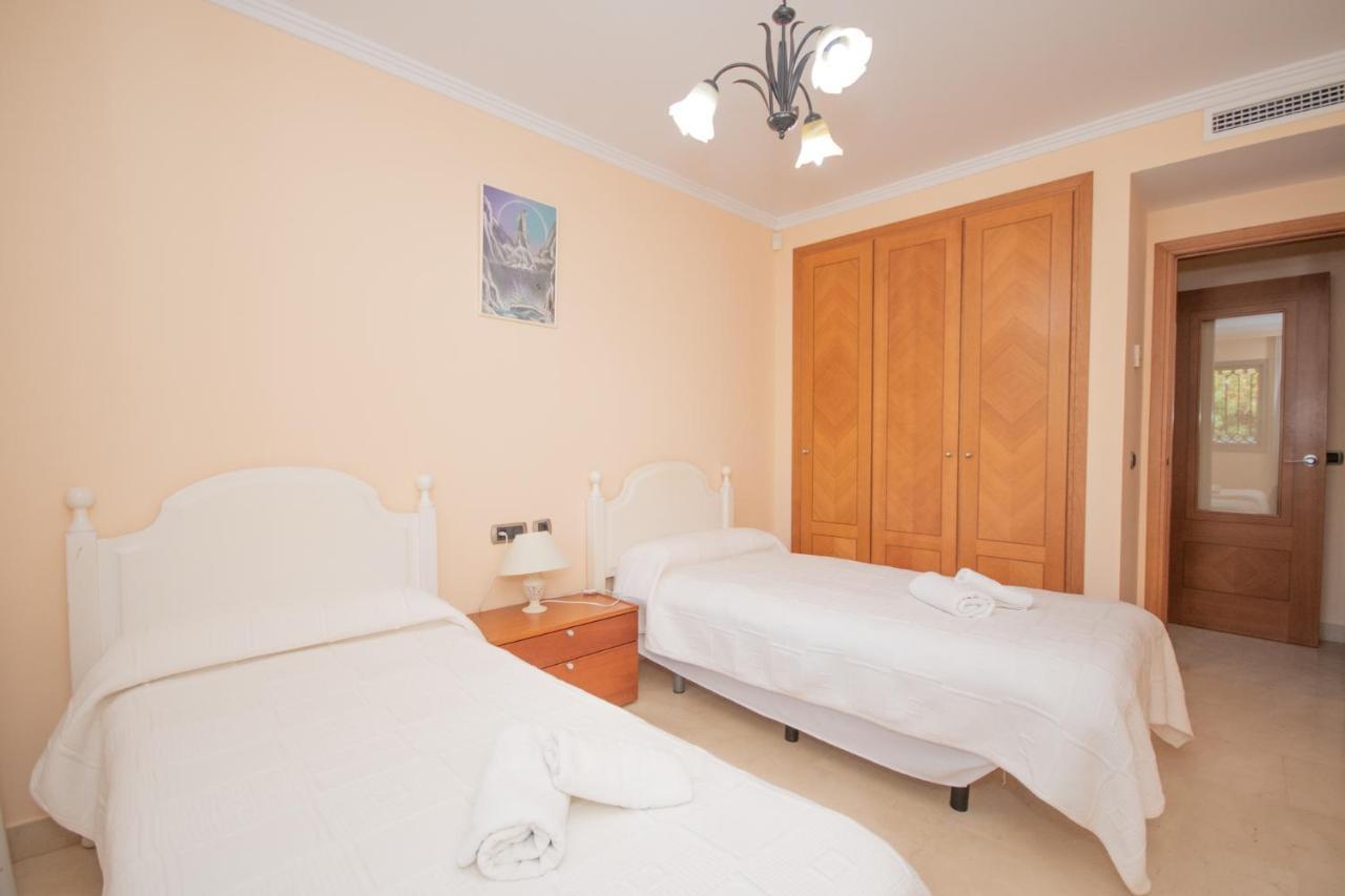 Апартаменти Apt With Heated Pool & Excellent Location - Todoholiday Бенальмадена Екстер'єр фото