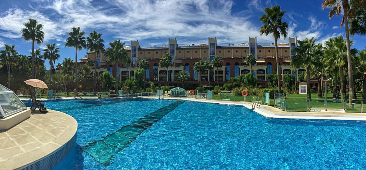 Апартаменти Apt With Heated Pool & Excellent Location - Todoholiday Бенальмадена Екстер'єр фото